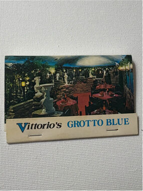 Vittorio's Grotto Blue Vintage Matchbook Stillwater Minnesota Complete
